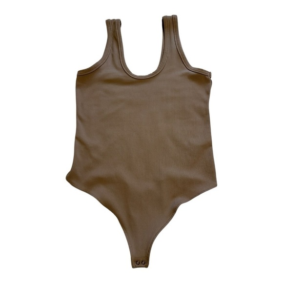 Abercrombie & Fitch Seamless Rib Fabric Tank Bodysuit - Size Large - Picture 2 of 11
